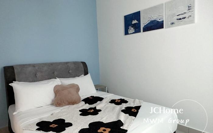 City Skyline for 4 pax 2 bedroom l 3min to CIQ