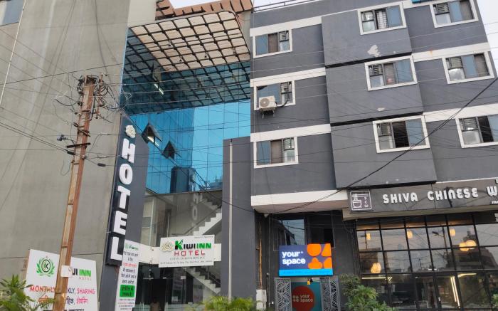 Hotel Kiwi Inn Vijaynagar Scheme 78