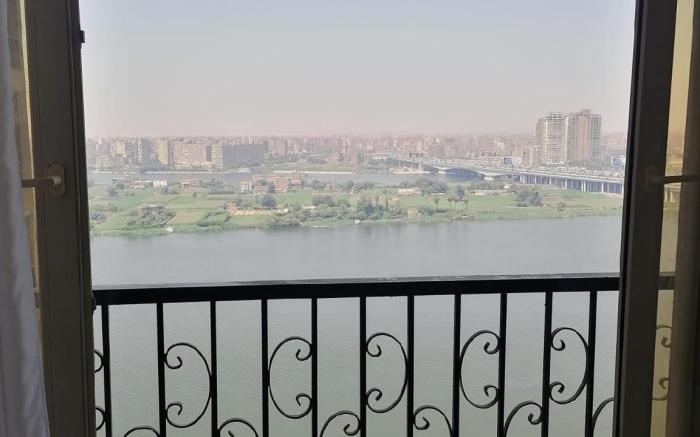 Maadi, Nile Corniche 