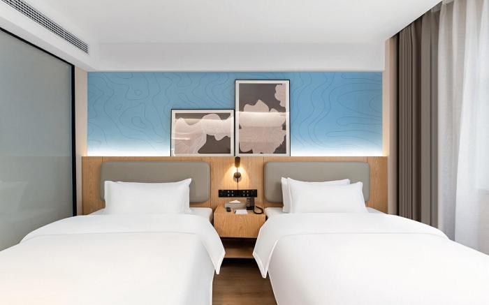 Country Inn & Suites by Radisson Nanchang Tengwang Pavilion Wanshou Palace Metro Station