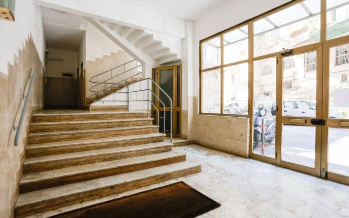 Riviera di Chiaia 207