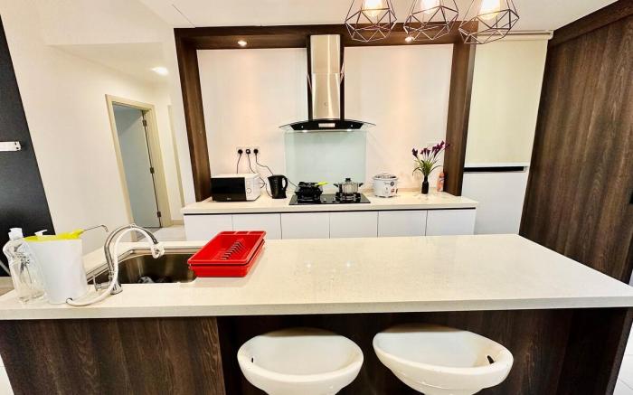Mosaic 2 Bedroom High Floor Dark Elegance 4-9 pax