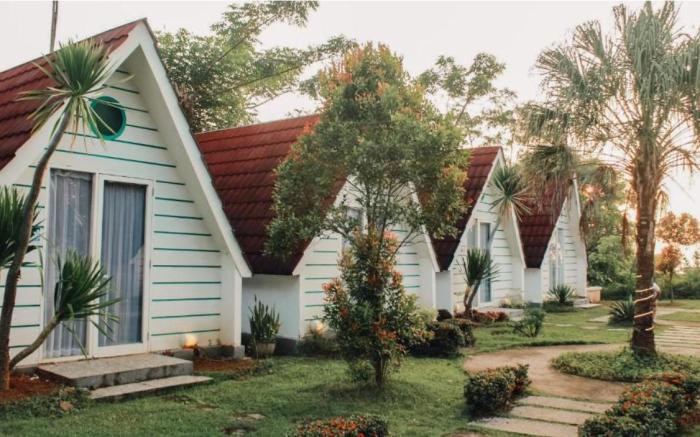 Seaside Villa & Muse Beach Resto