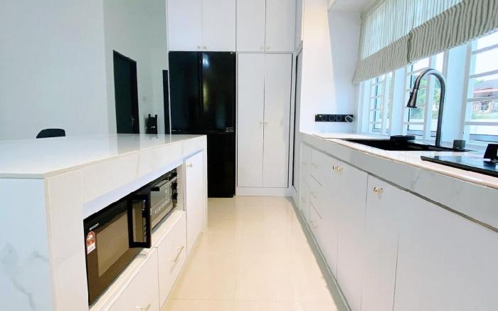 Melur House - Private Pool, Jacuzzi, Bbq, Netflix