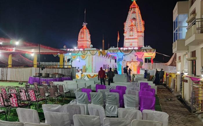 Home in Vrindavan, Near Temple
Fully furnished