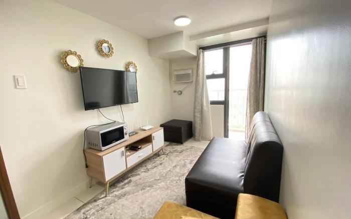 1 Bedroom Condo with Balcony-Horizons Cebu