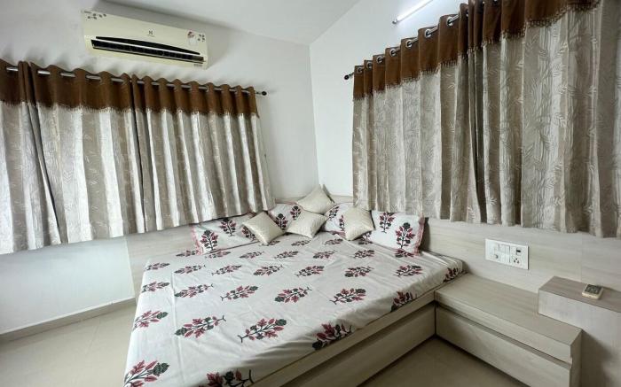 “Blue” home (Gold complex)- Luxurious flat Rajkot