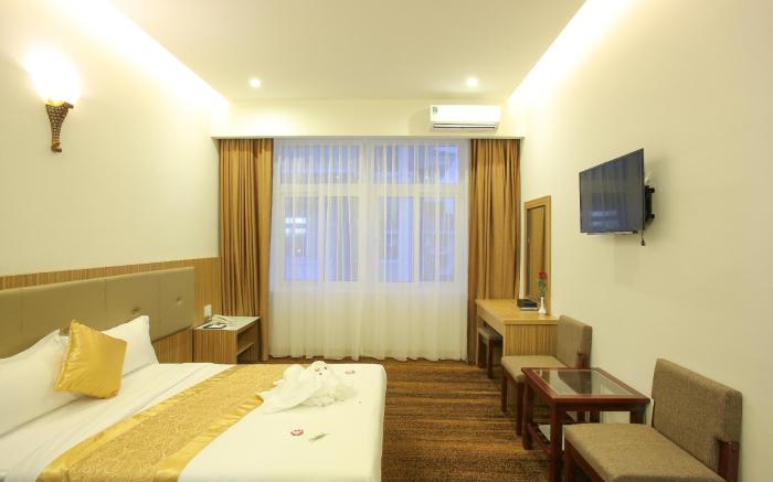 Red Palace Hotel