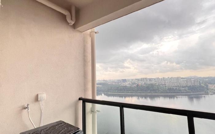 Luxury 4bed Sea View at R&F