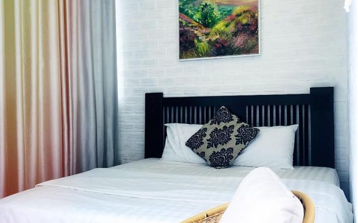 ROOM 206, 2 beds, pool, kitchen