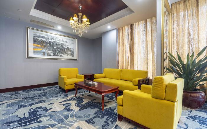 Yiyang HuaTian Hotel
