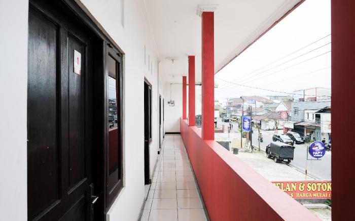 RedDoorz Syariah near Alun Alun Wonosobo 4