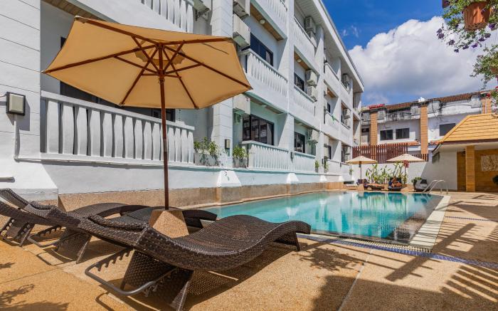 Rattana Beach Hotel
