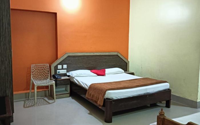 Hotel D2 Holiday inn Near Sea Beach By Morservices