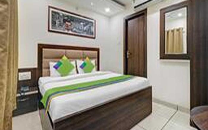 Hotel O TP Suites