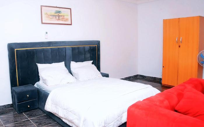 Spacious studio apartment 