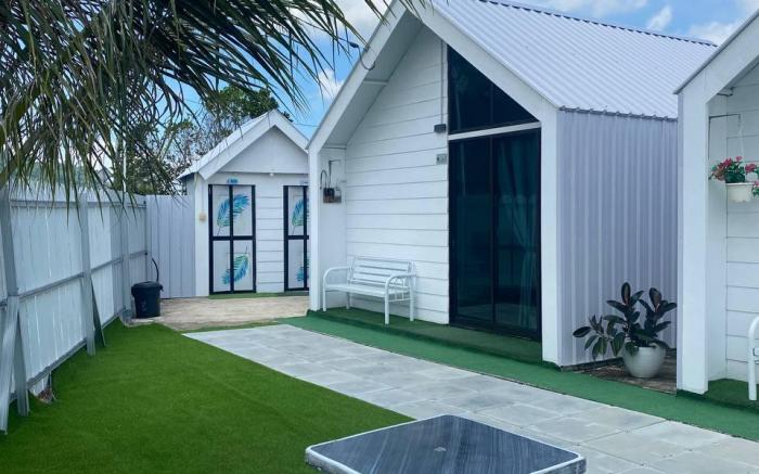 The White Houze • Cottage • Pool • Spa
