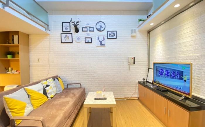 Ximending Vibrant Loft: Shop, Dine, Explore 4B