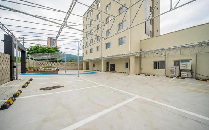 Gyeongsan Brown Dot Gyeongsan Hayang Branch