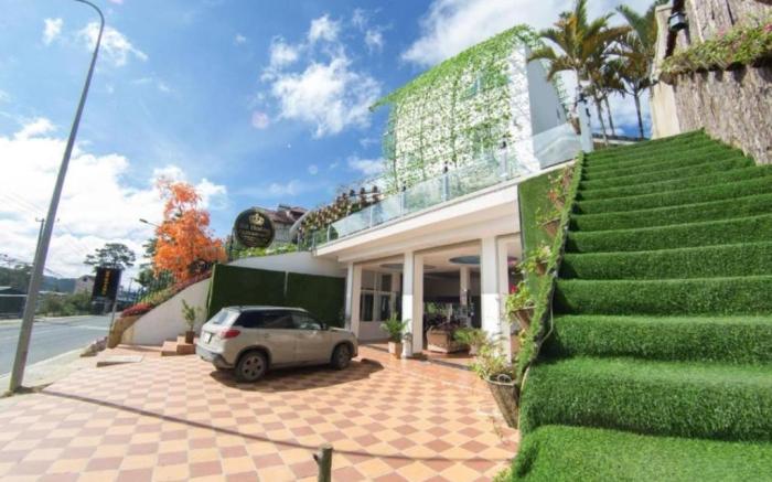 LUCINA Boutique Hotel