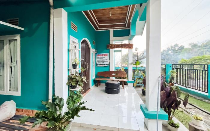 Homestay Zahra Syariah Gunung Dempo Mitra RedDoorz