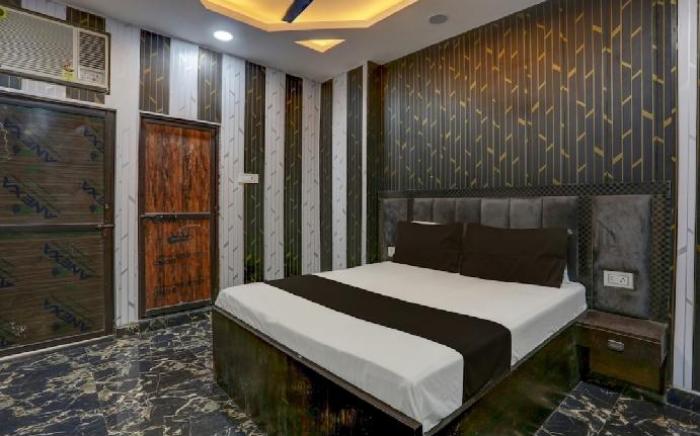 Sri govindam palce hotel 