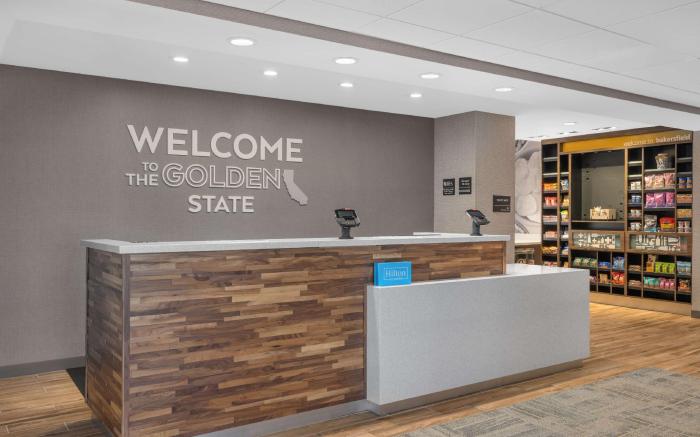 Hampton Inn & Suites by Hilton Bakersfield Central