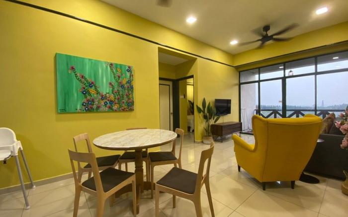 Nona Ty - A Touch of Peranakan 2BR Suite Apartment