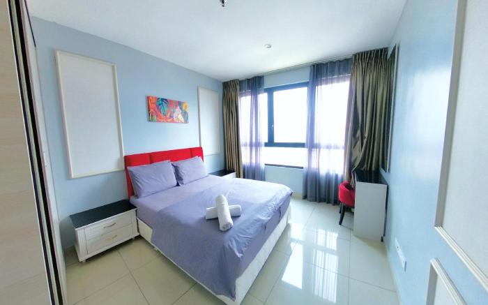 I-City Wifi+55" SmartTV, Car Park fit 5pax