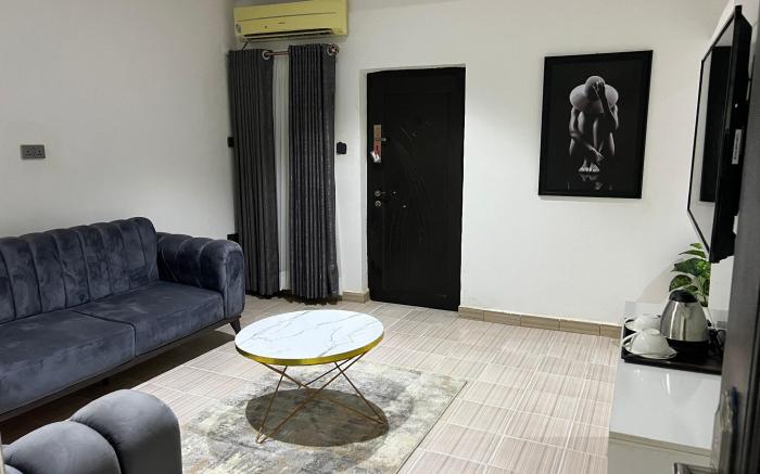 Apartment 550