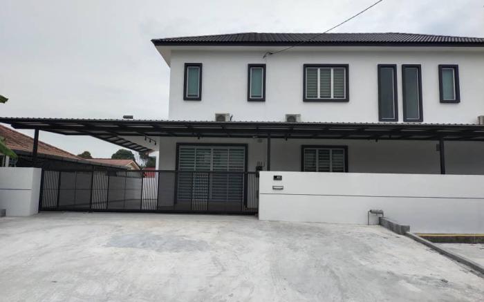 Tints of Green Pool Bungalow-6 Bedroom-Karaoke-BBQ