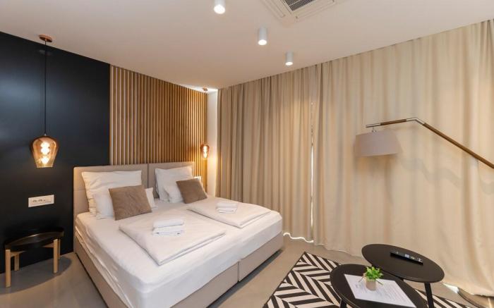 White Rooms 2 by Belmont Realty