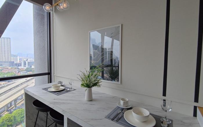 Near Twin tower with infinity pool @ Scarletz