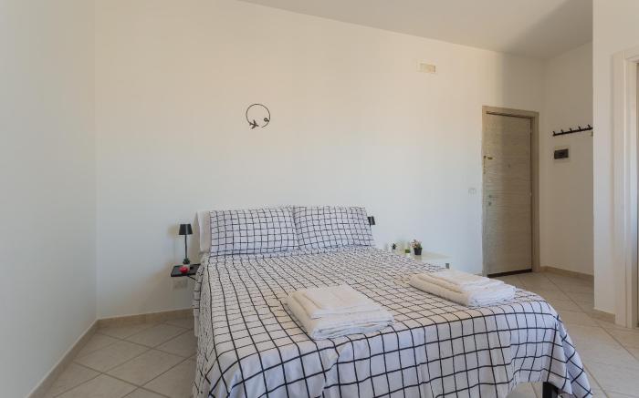 Bnb delle Nazioni 3 with parking,9min Airport Sea