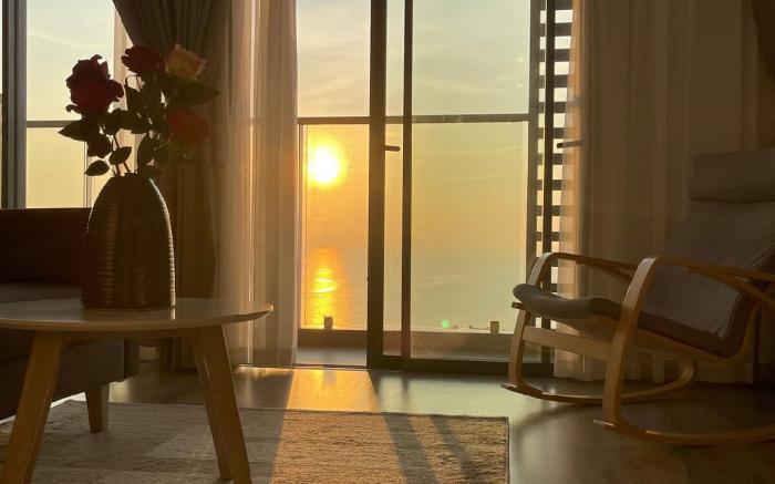 2005 Sea & Horizon Luxury Apt Full Option