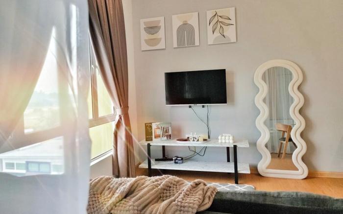 LV8 MintyMeadow | 5pax | Kuantan