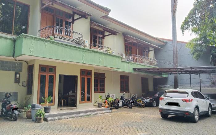DeKuningan House