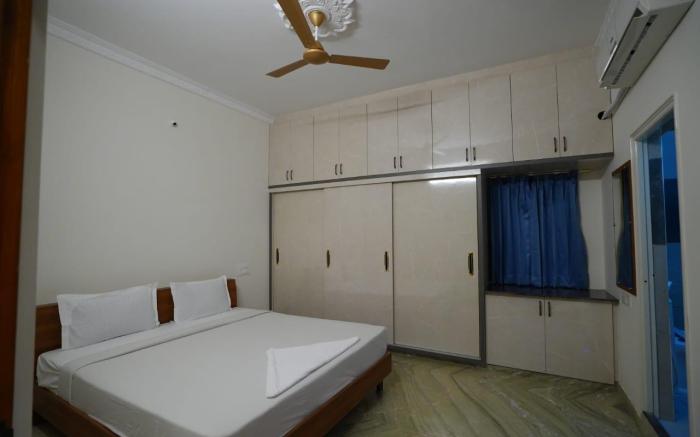 Trimukha Home stay