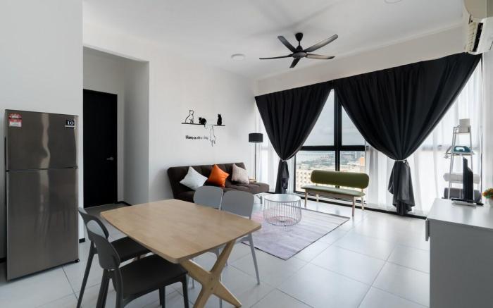 Seaview Infinity Pool 2BR 8pax 2CP Urban Suite