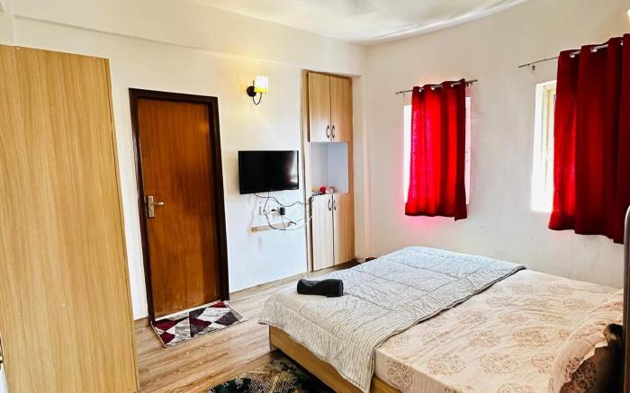 SkyStay | 1 BHK Apartment, Noida