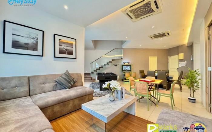 Atlantis 15Pax Luxury Penthouse Seaview  Karaoke