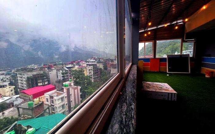 Hotel Tapovan Hill