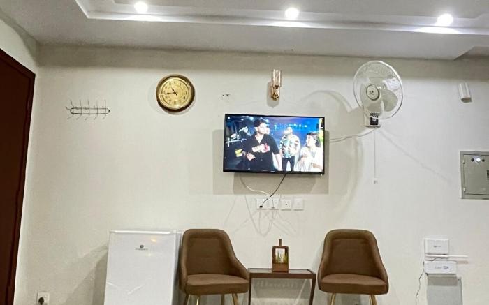 Comfy Studio in Gulberg Greens
