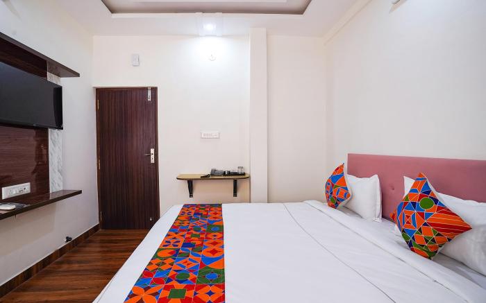 FabHotel HSR Gateway