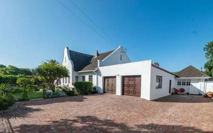 Redlands Villa