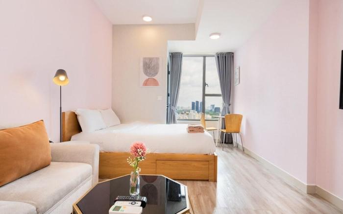 Studio Rivergate centrel view #BuiVien Street