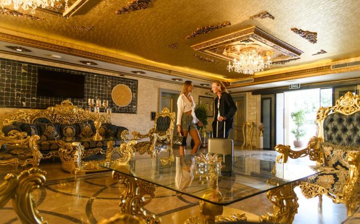FIVE DIAMONDS HOTEL