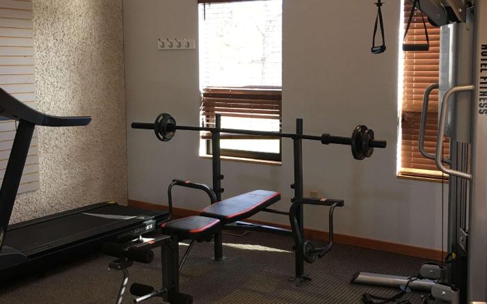 Econo Lodge Inn & Suites