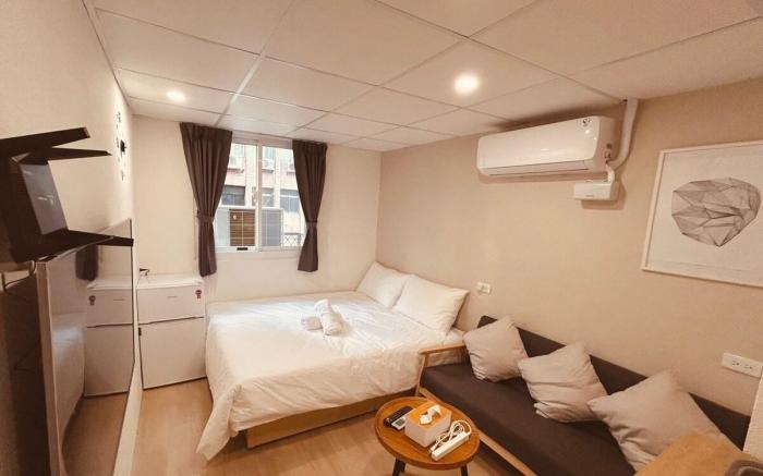 HC804\Red House\Dihua Street\ Ximen MRT Station 