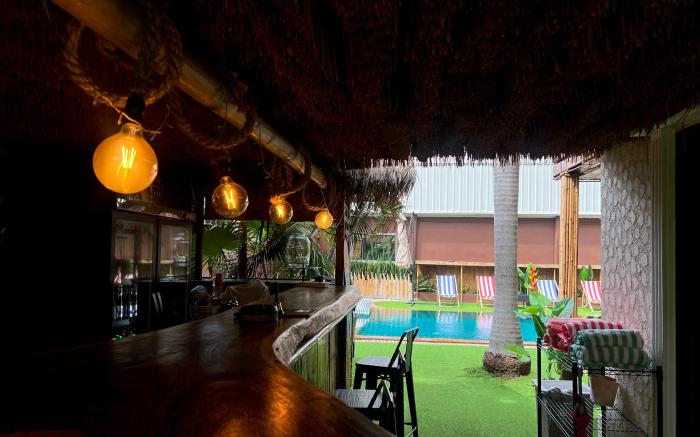 Smokers Resort